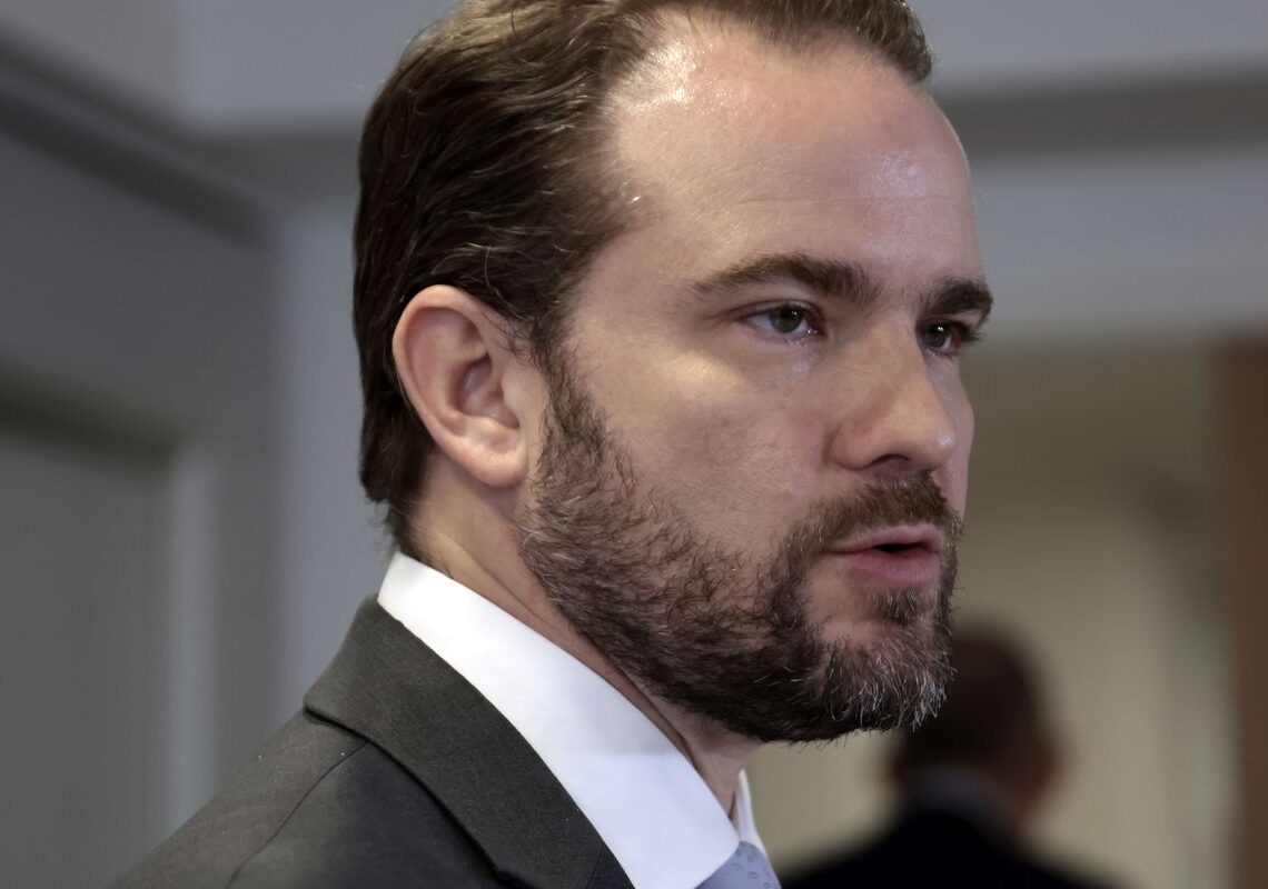 Novo Desenrola já beneficiou 6 milhões de pessoas, diz Dario Durigan