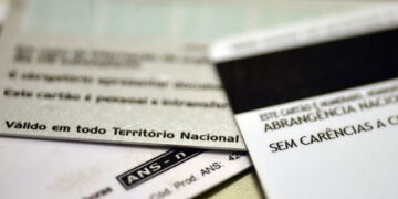 Projeto permite deduzir do IRPF cobrança médica posterior ao óbito de dependente — Senado Notícias