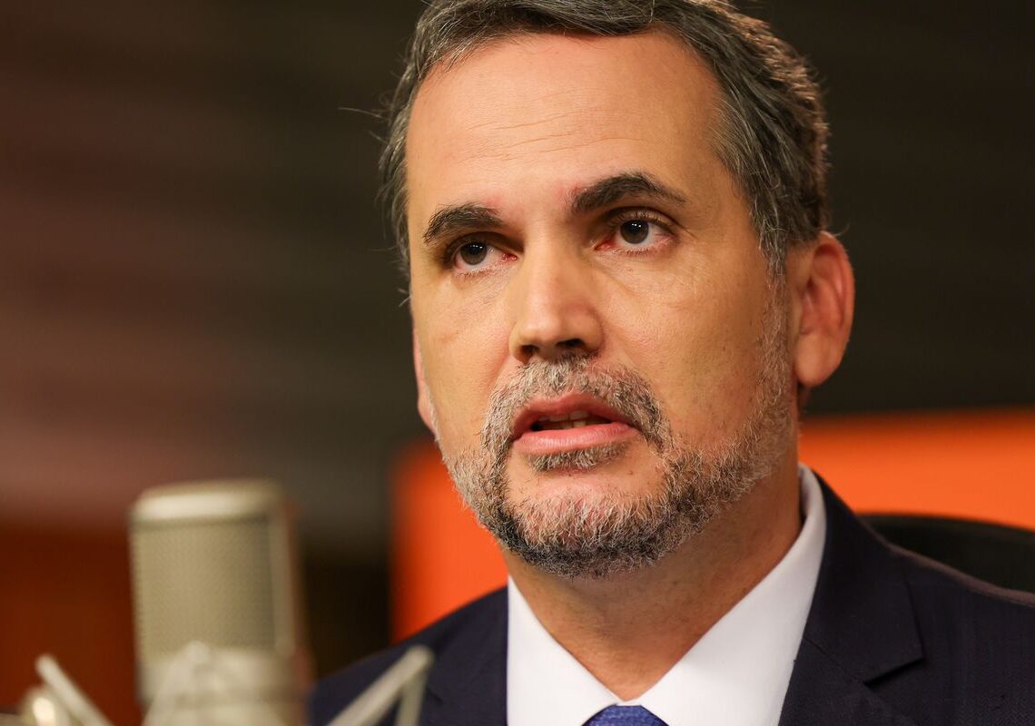 Bloqueio de R$ 23,7 bi não afetará serviços e benefícios, diz Moretti