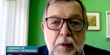 Famílias relatam dificuldades e cobram mais apoio a pessoas com ataxias — Senado Notícias