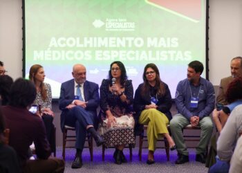 Projeto Mais Médicos Especialistas recebe 50 profissionais no Rio