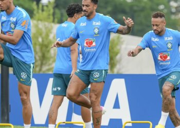 Brasil faz penúltimo treino e viaja para o Texas onde enfrenta Japão