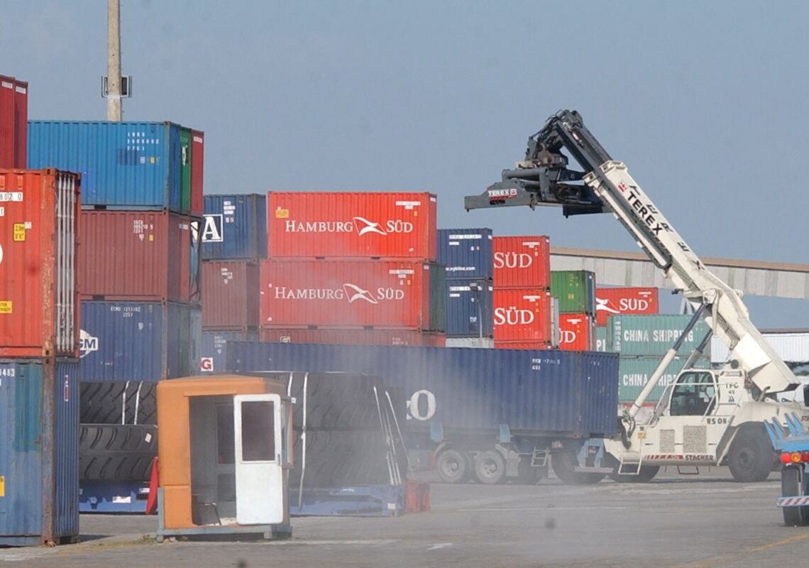 Exportações aos EUA crescem pela primeira vez após tarifaço de Trump
