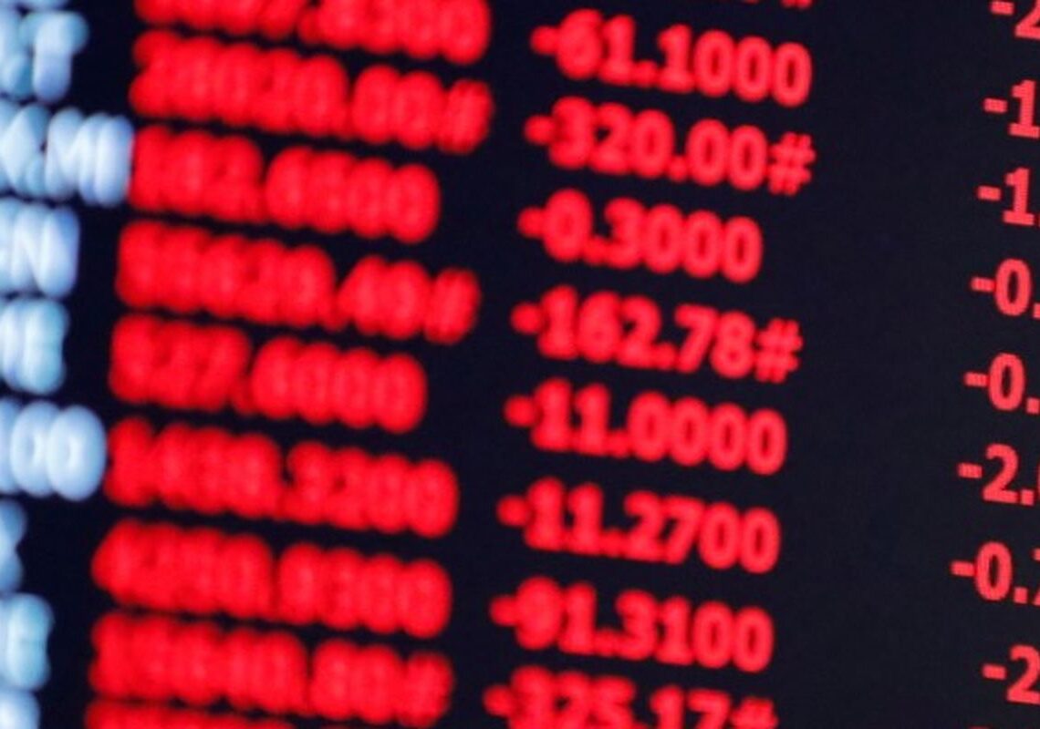 Bolsa sobe quase 3% e fecha no maior nível desde maio