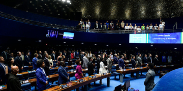 Nova lei atribui natureza alimentar aos honorários advocatícios — Senado Notícias
