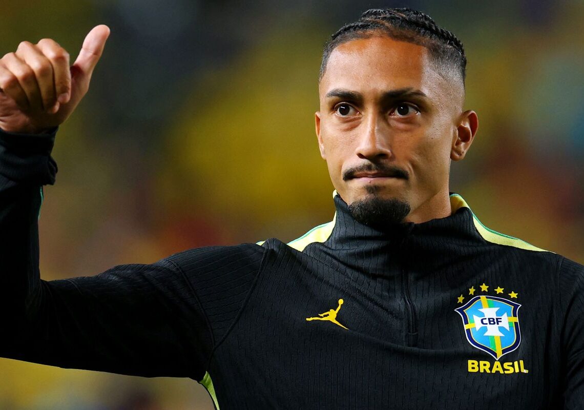 Festejado, Raphinha treina e se aproxima de retorno à Copa do Mundo