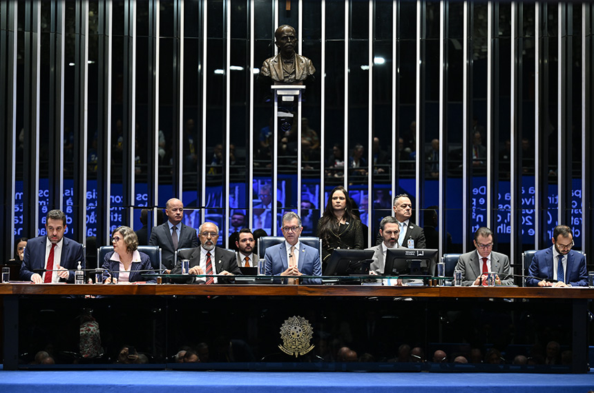 Senado promove amplo debate sobre fim da escala de trabalho 6×1 — Senado Notícias