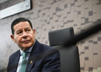 CCT aprova 40 concessões e renovações para emissoras de rádio — Senado Notícias