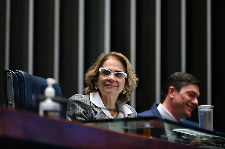 Damares cobra implementação de cadastro de predadores sexuais — Senado Notícias