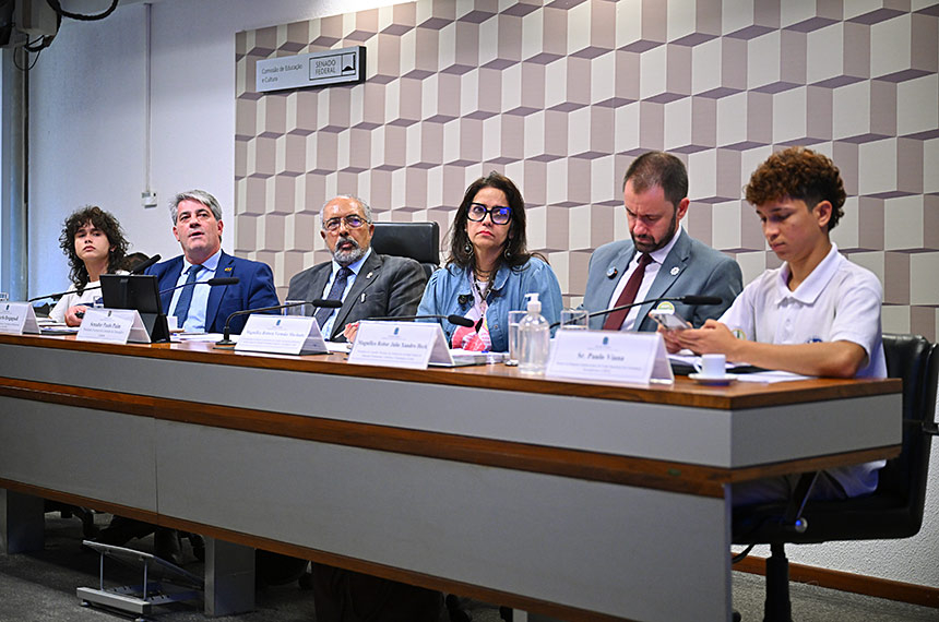 Para debatedores, combate à evasão no ensino federal passa pela alimentação — Senado Notícias
