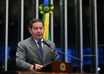 Hamilton Mourão cobra decisão do STF em relação aos condenados pelo 8 de Janeiro — Senado Notícias