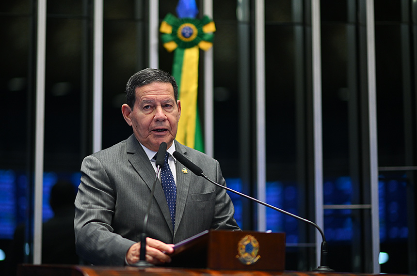 Hamilton Mourão cobra decisão do STF em relação aos condenados pelo 8 de Janeiro — Senado Notícias