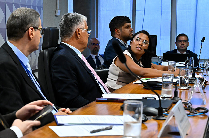 debate pede fim da propaganda com celebridades e atletas — Senado Notícias