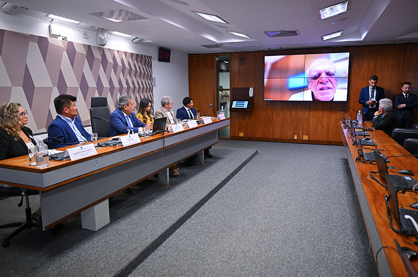 debatedores defendem foco em diagnóstico precoce e atenção a populações carentes — Senado Notícias