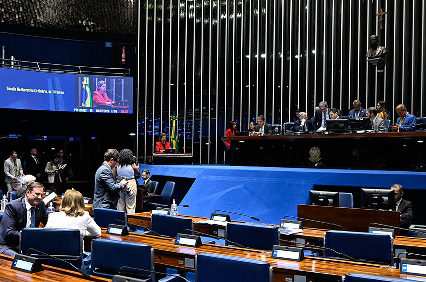 Senado aprova projeto que obriga governo a divulgar o Ligue 180 — Senado Notícias