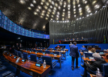 Senado adia votação de projeto que regulamenta atividade de inteligência — Senado Notícias