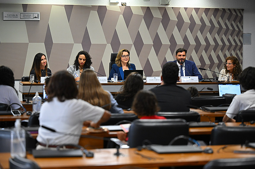 Especialistas defendem fortalecimento dos conselhos tutelares para efetividade do ECA Digital — Senado Notícias