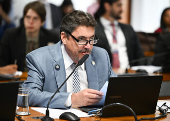 CSP aprova agravante para crime cometido com participação de menor de 18 anos — Senado Notícias