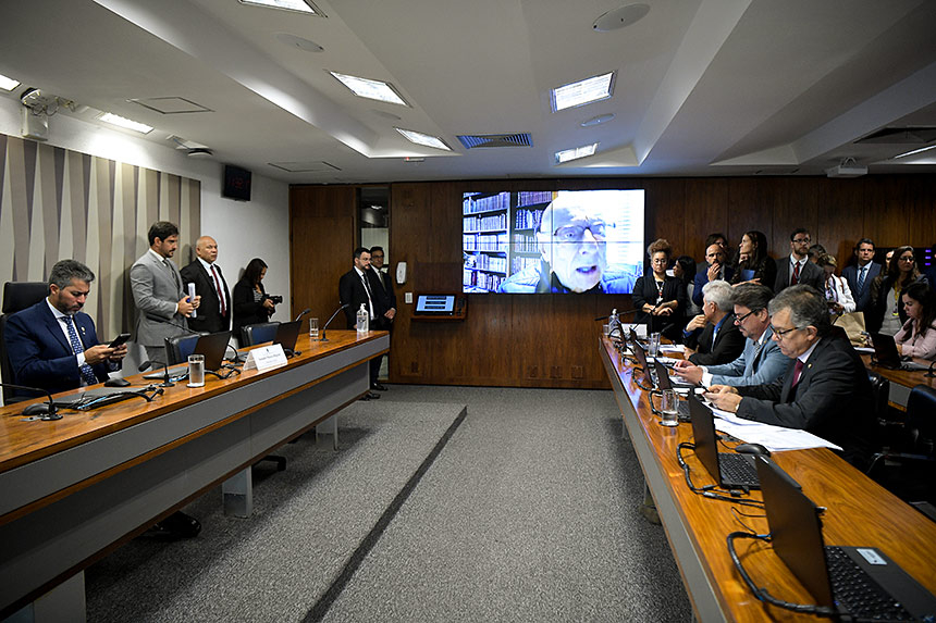 CI vai debater nova Lei do Trabalho Rural e transporte aéreo na Amazônia — Senado Notícias