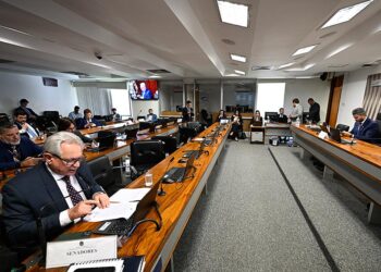 Avança projeto para ampliar geração termelétrica com gás natural da Amazônia — Senado Notícias