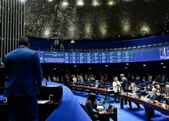 Após acordo, Senado aprova MP do frete sem o piso salarial de R$ 5 mil — Senado Notícias