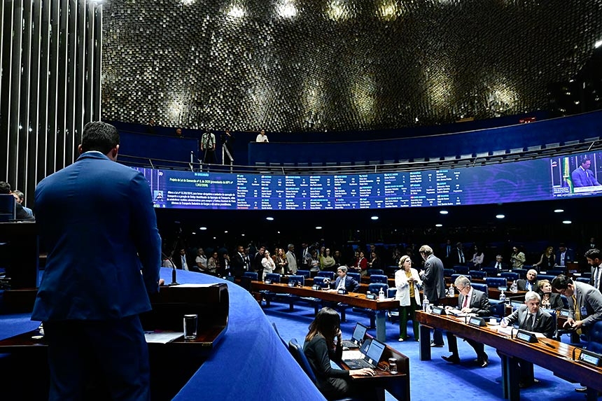 Após acordo, Senado aprova MP do frete sem o piso salarial de R$ 5 mil — Senado Notícias