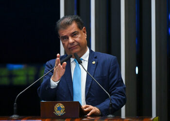 Voto feminino é vital para a democracia, ressalta Nelsinho Trad — Senado Notícias