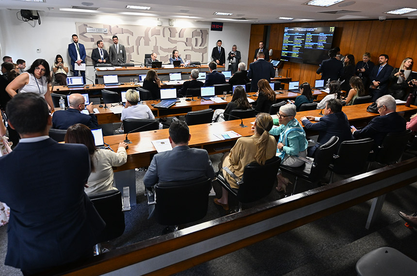 Protocolo para atendimento de infarto no SUS é aprovado em comissão — Senado Notícias
