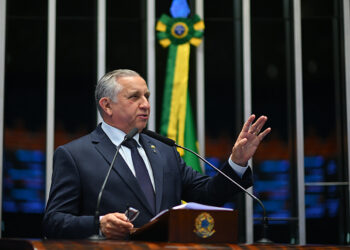 Izalci considera insuficiente relatório da Polícia Federal sobre fraude no INSS — Senado Notícias