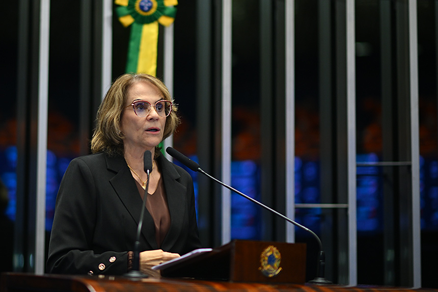 Damares faz balanço de atividades da CDH no primeiro semestre — Senado Notícias