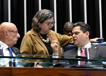 Plenário aprova educação financeira nas escolas; texto volta à Câmara — Senado Notícias