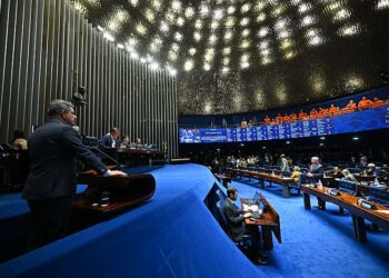 Projeto que pune divulgação de imagens de vítimas de crimes e acidentes volta à Câmara — Senado Notícias