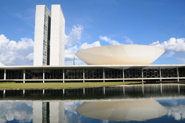 Projeto amplia acessibilidade de edifícios públicos federais
