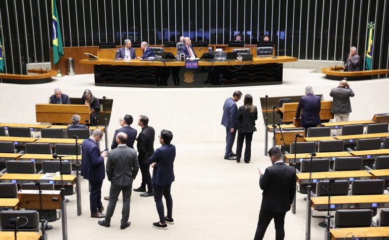 Câmara aprova MP que destina R$ 1,3 bilhão para municípios atingidos por fortes chuvas – Notícias