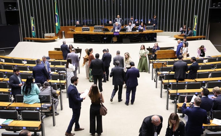 Câmara aprova projeto que proíbe cobrança de tarifa mínima de consumo sobre água e esgoto – Notícias