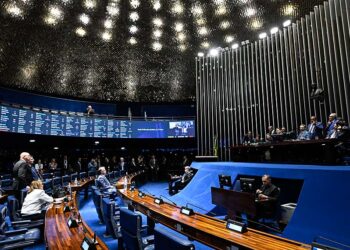 Aprovadas penas mais severas para violência sexual digital contra menores — Senado Notícias