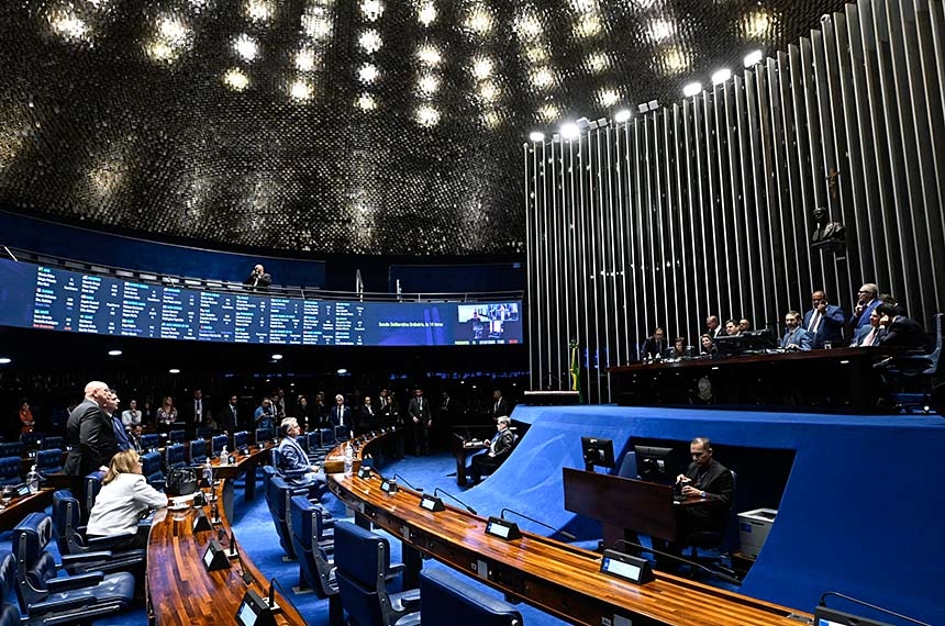 Aprovadas penas mais severas para violência sexual digital contra menores — Senado Notícias