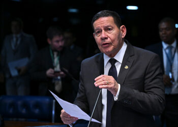 Para coibir abusos, Senado aprova critérios de acesso à Justiça gratuita — Senado Notícias