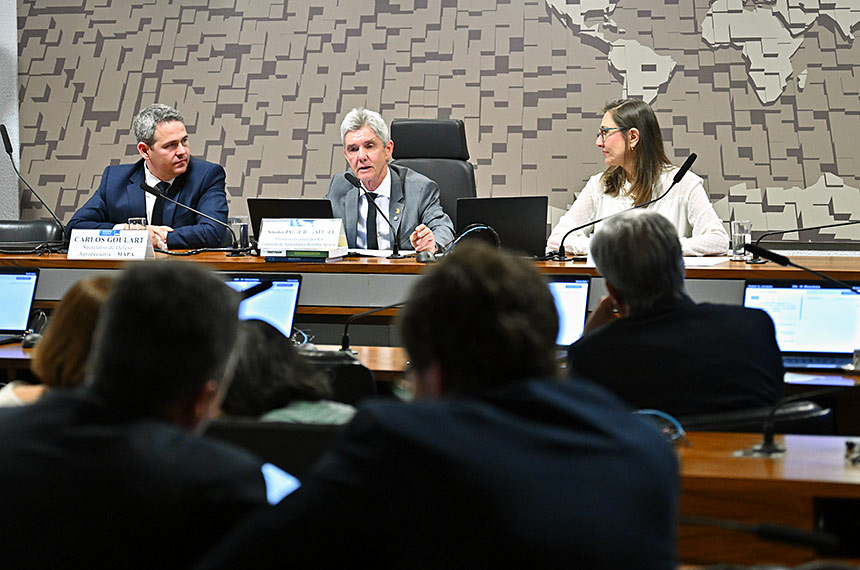 Na CRA, especialistas cobram regulamentação da Lei dos Agrotóxicos — Senado Notícias