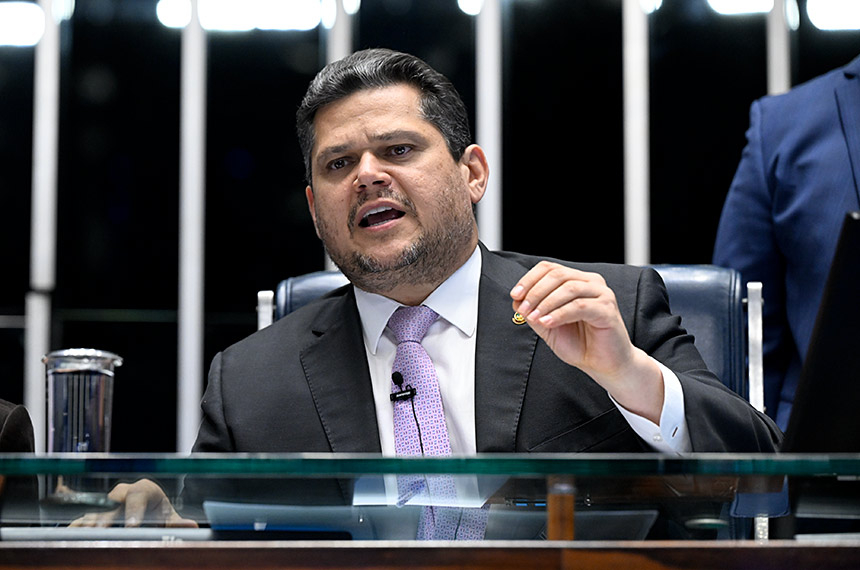 Davi condena pressão de líder do PT na Câmara para votação do fim da escala 6×1 — Senado Notícias