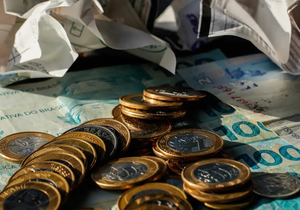 Economia cresce 0,7% em maio, puxada por consumo das famílias, diz FGV