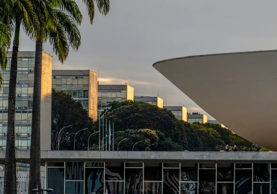 Congresso se aproxima do recesso sem votar PEC 6×1 e PL da Misoginia