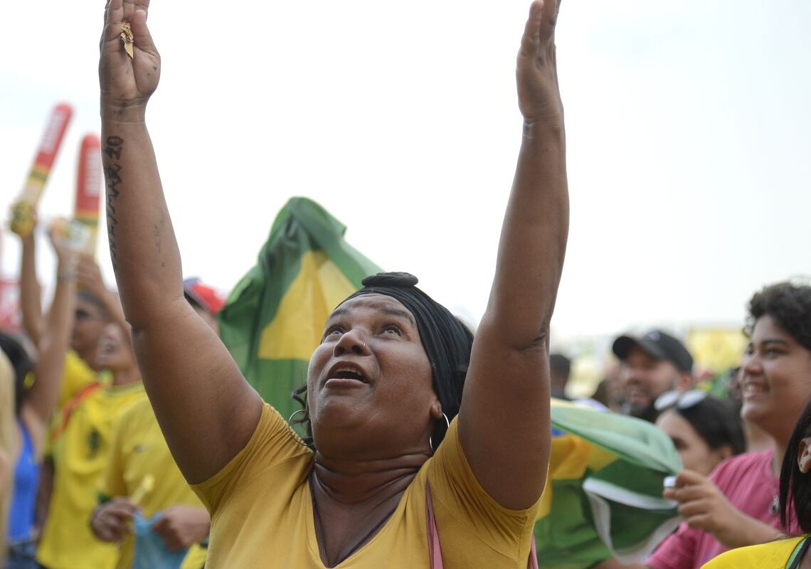 PM reforça a segurança em pontos de concentração de torcedores no Rio