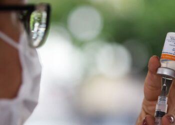 Vacinas contra covid-19 serão atualizadas contra novas variantes