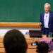 Nobel da economia diz que impacto da IA no emprego é superestimado