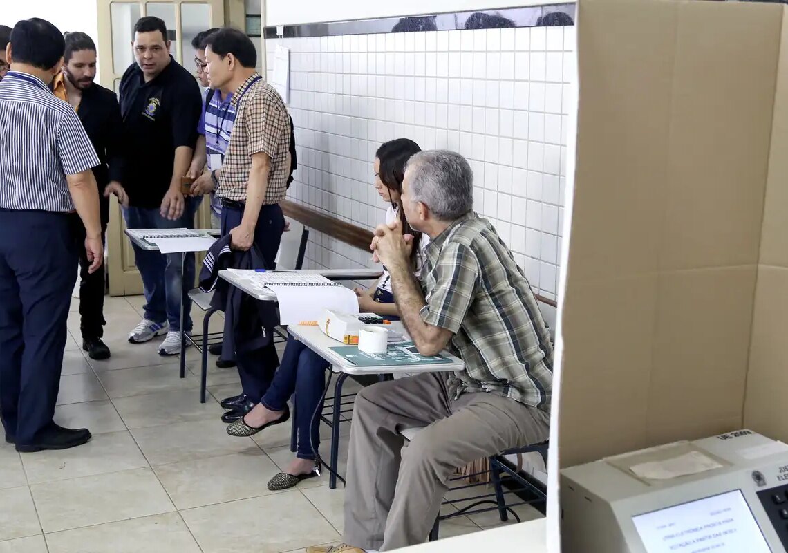 Justiça Eleitoral começa a convocar mesários para eleições de outubro