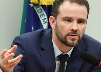 Durigan diz que aumento da dívida decorre dos juros, não dos gastos