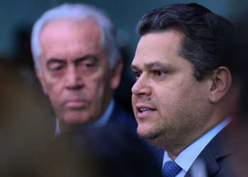 PECs do fim da escala 6×1 e da segurança pública chegam à CCJ do Senado — Senado Notícias