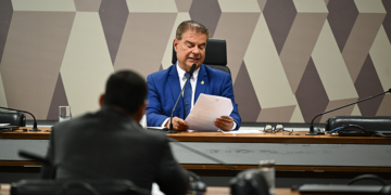 CRE monitora com atenção relações entre Brasil e EUA, diz Nelsinho Trad em nota — Senado Notícias