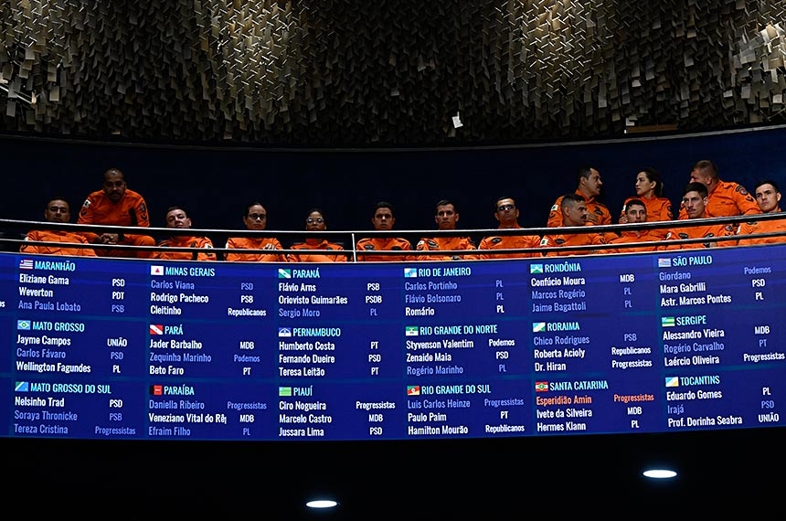 Sancionada lei que destina emendas da saúde a bombeiros militares — Senado Notícias